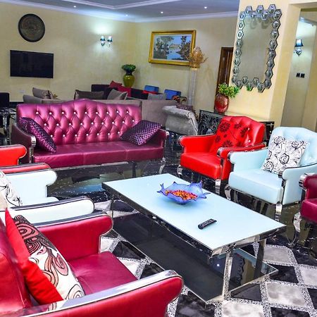 Crystal House International Hotel Ilorin Bagian luar foto