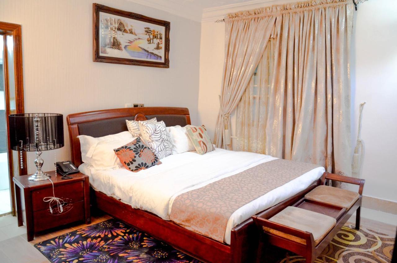 Crystal House International Hotel Ilorin Bagian luar foto
