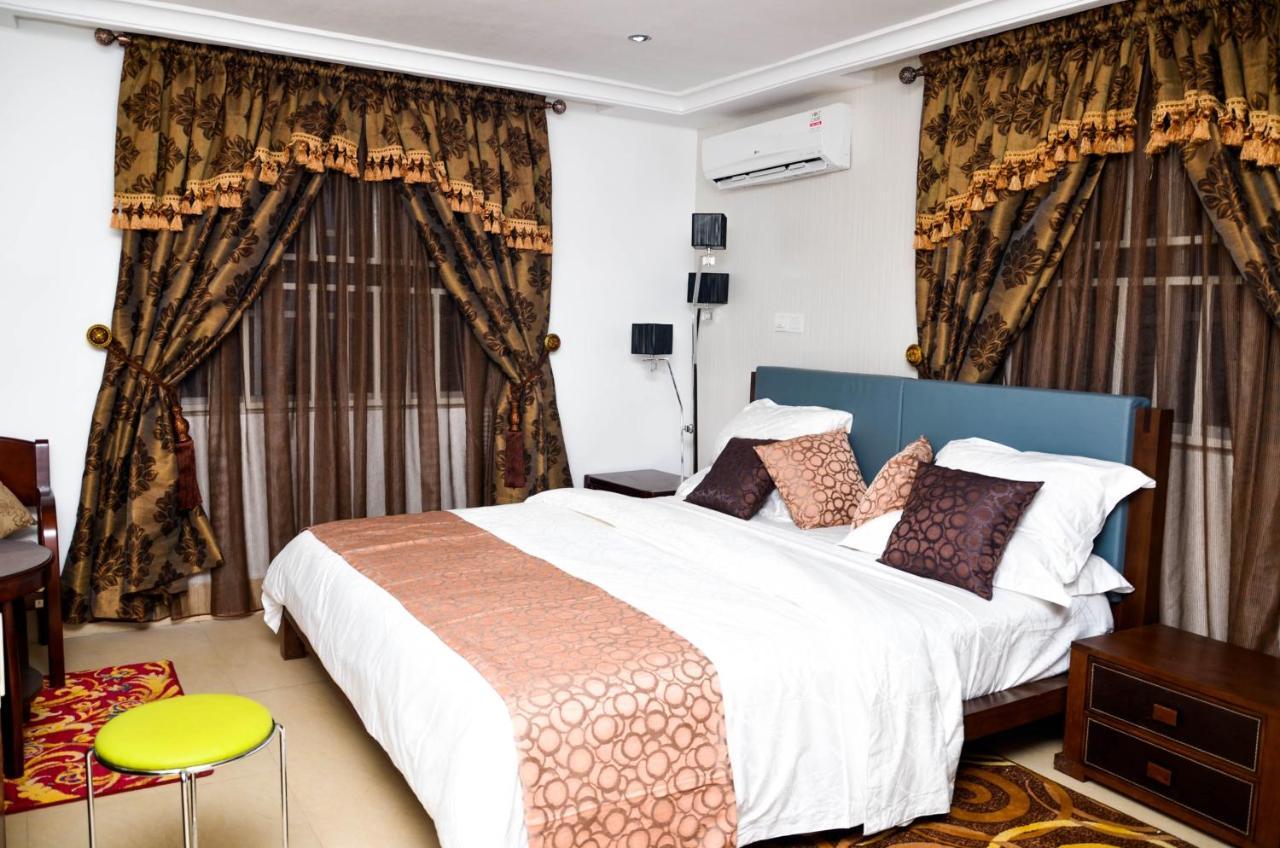 Crystal House International Hotel Ilorin Bagian luar foto