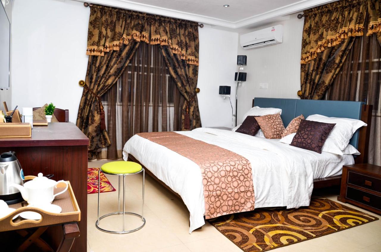 Crystal House International Hotel Ilorin Bagian luar foto