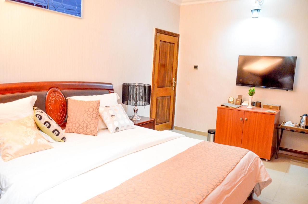 Crystal House International Hotel Ilorin Bagian luar foto