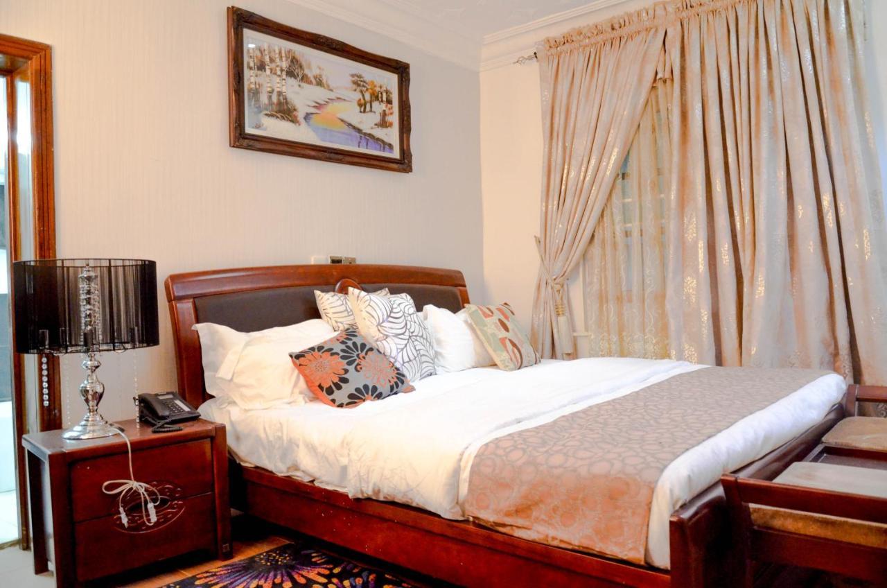 Crystal House International Hotel Ilorin Bagian luar foto