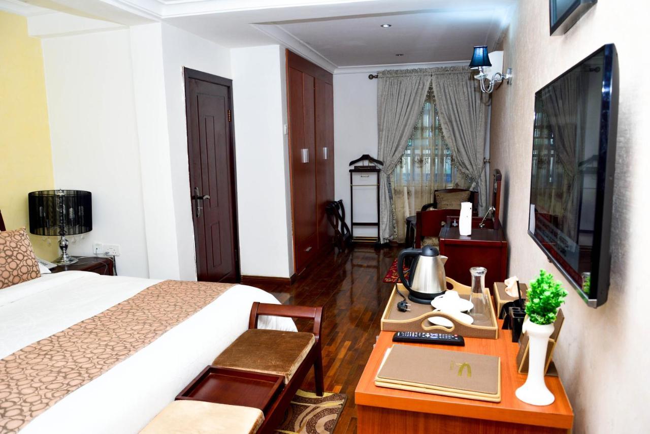 Crystal House International Hotel Ilorin Bagian luar foto