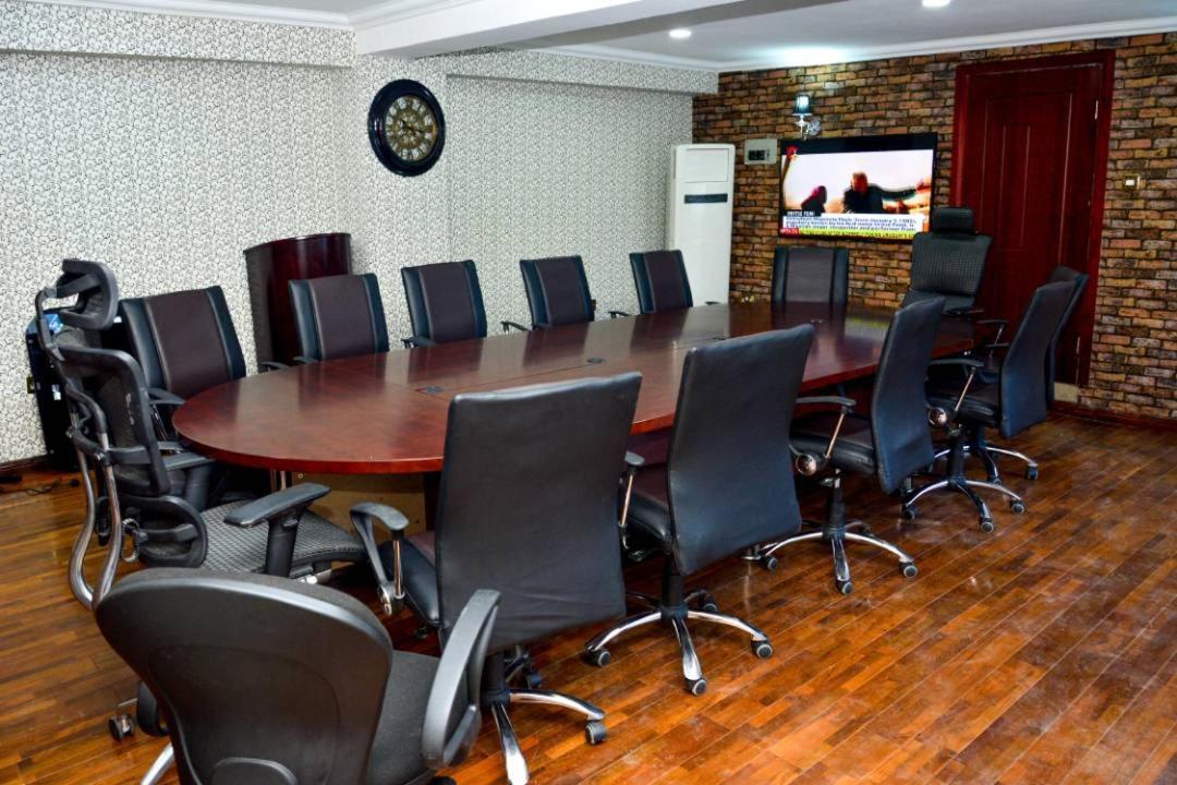 Crystal House International Hotel Ilorin Bagian luar foto