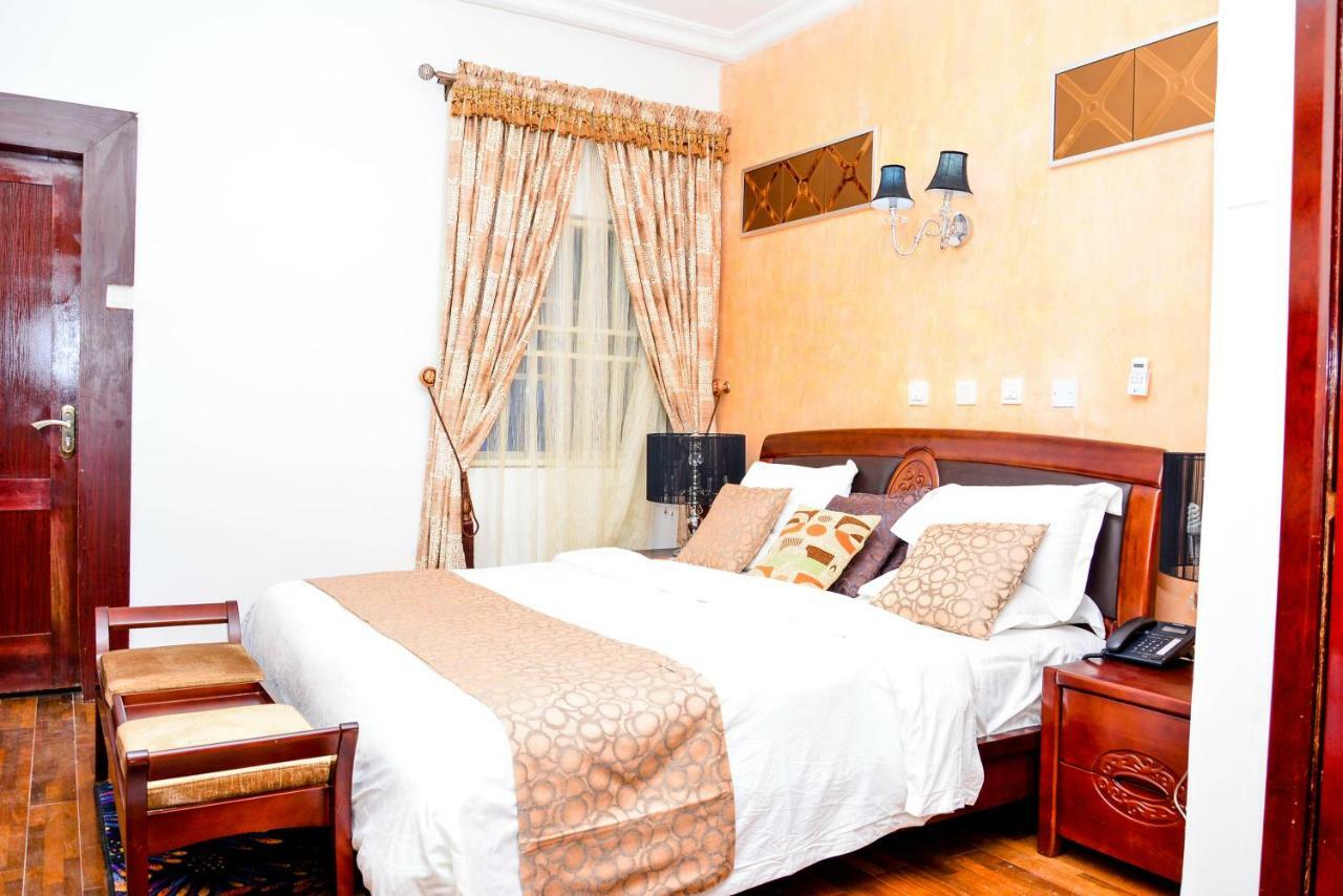 Crystal House International Hotel Ilorin Bagian luar foto