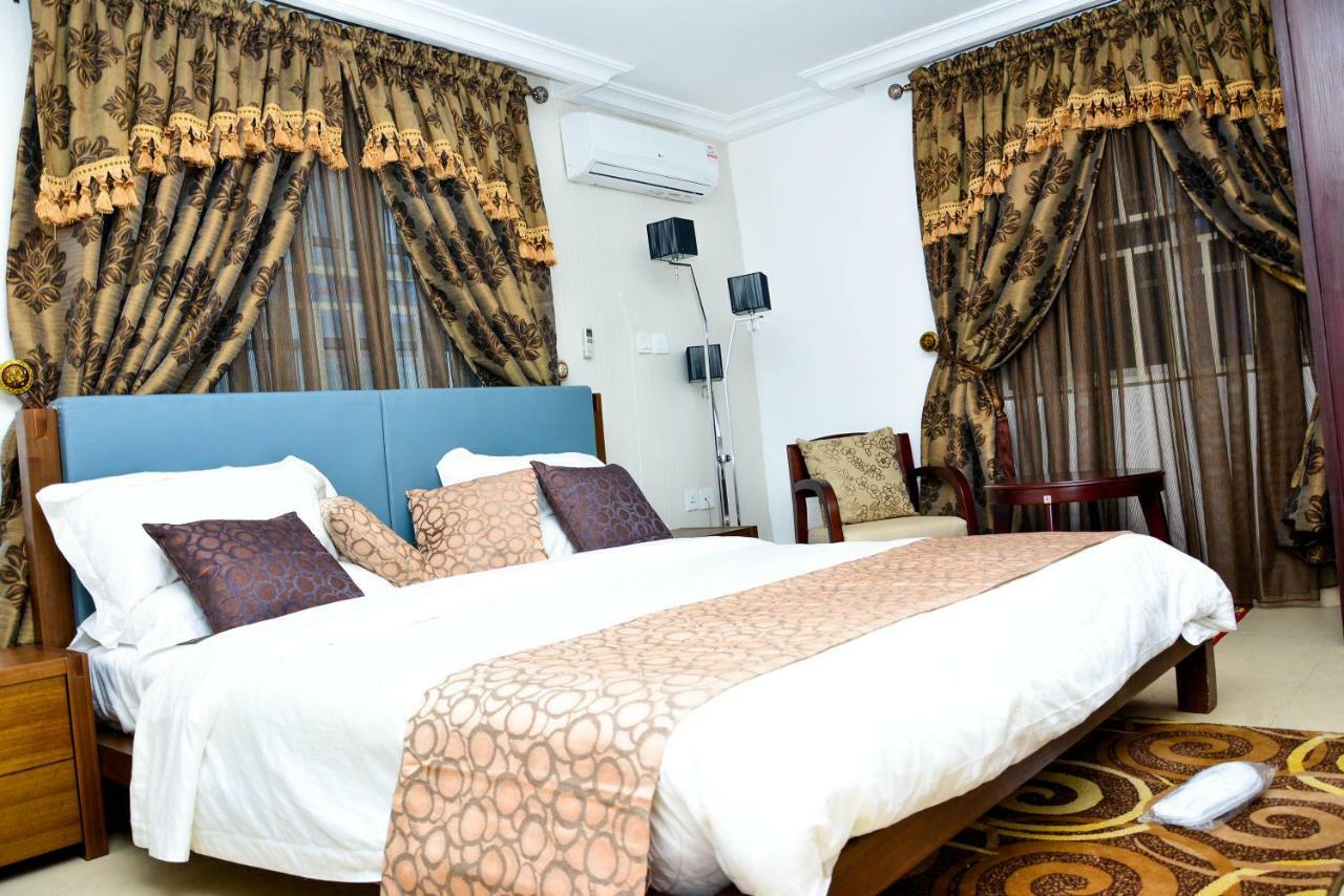 Crystal House International Hotel Ilorin Bagian luar foto
