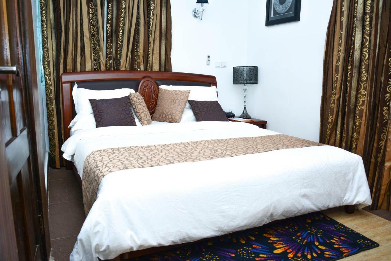 Crystal House International Hotel Ilorin Bagian luar foto