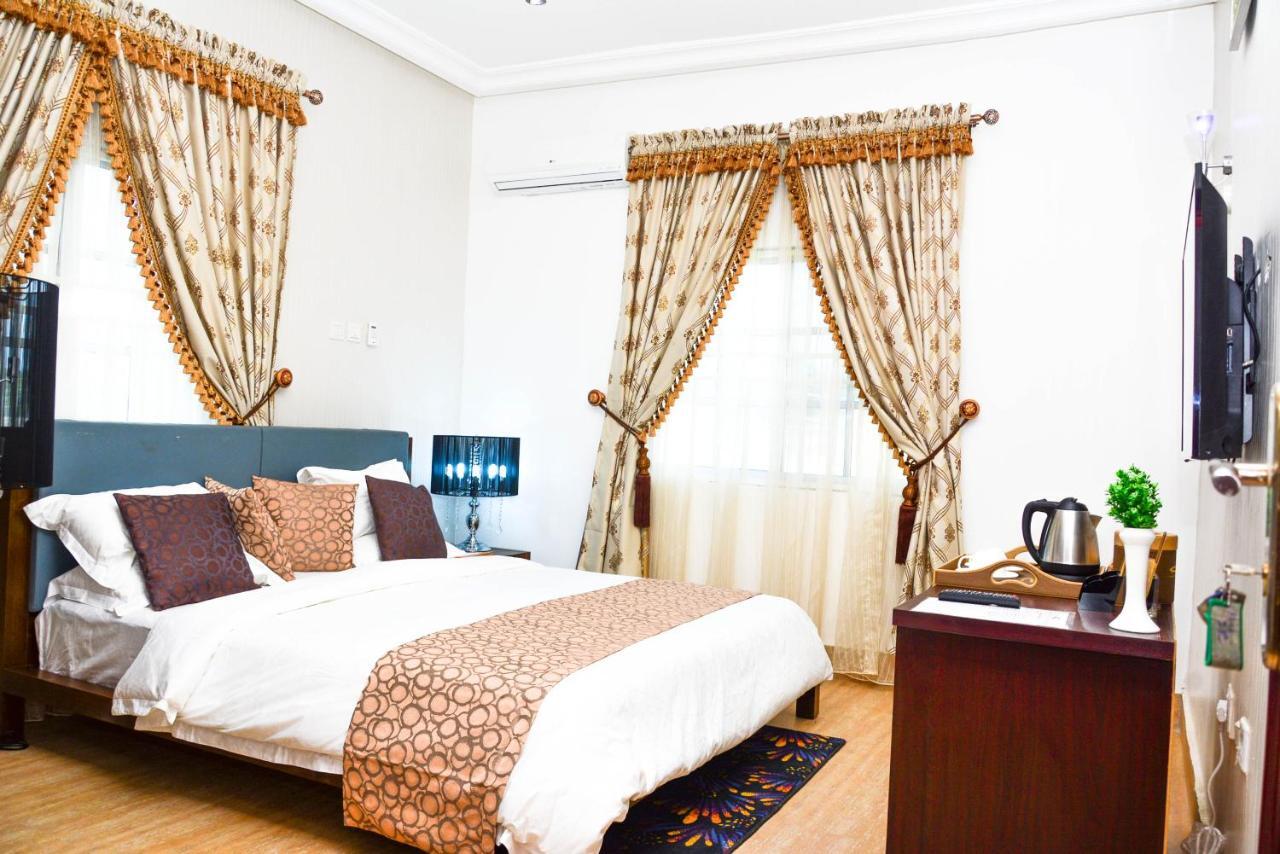 Crystal House International Hotel Ilorin Bagian luar foto