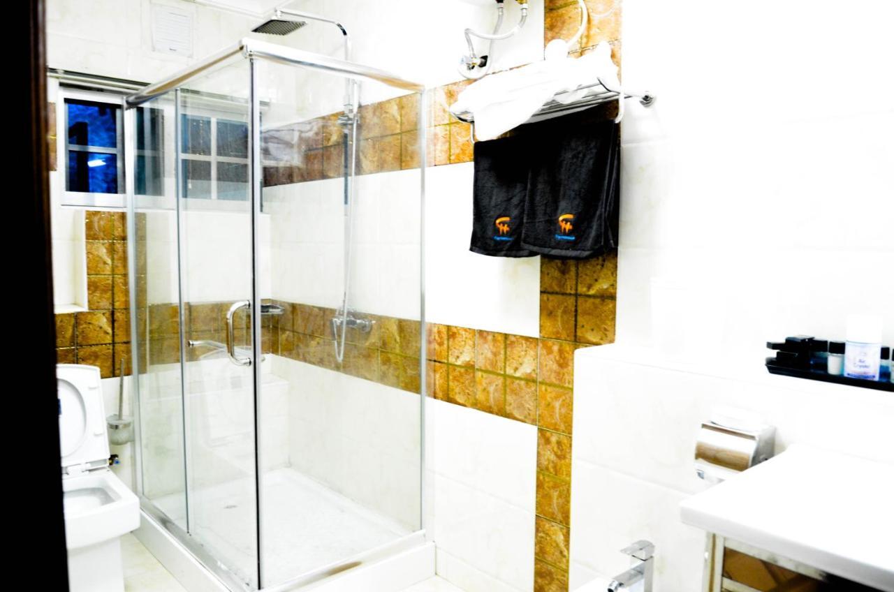 Crystal House International Hotel Ilorin Bagian luar foto